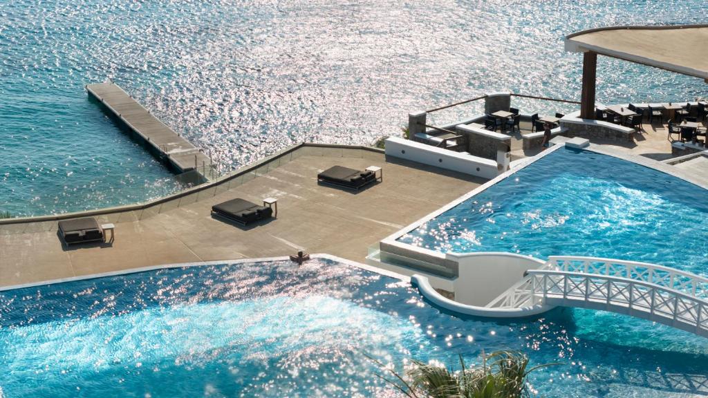 Saint John Hotel Villas & Spa - 14