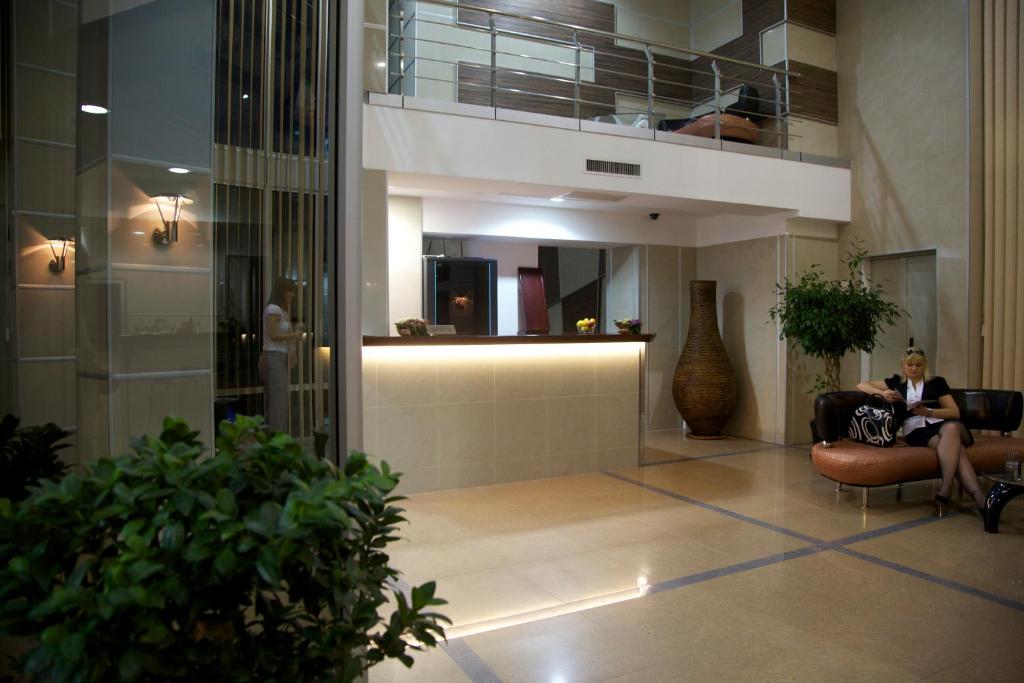 Επισκέπτες που μένουν στο Hotel Zeder Garni