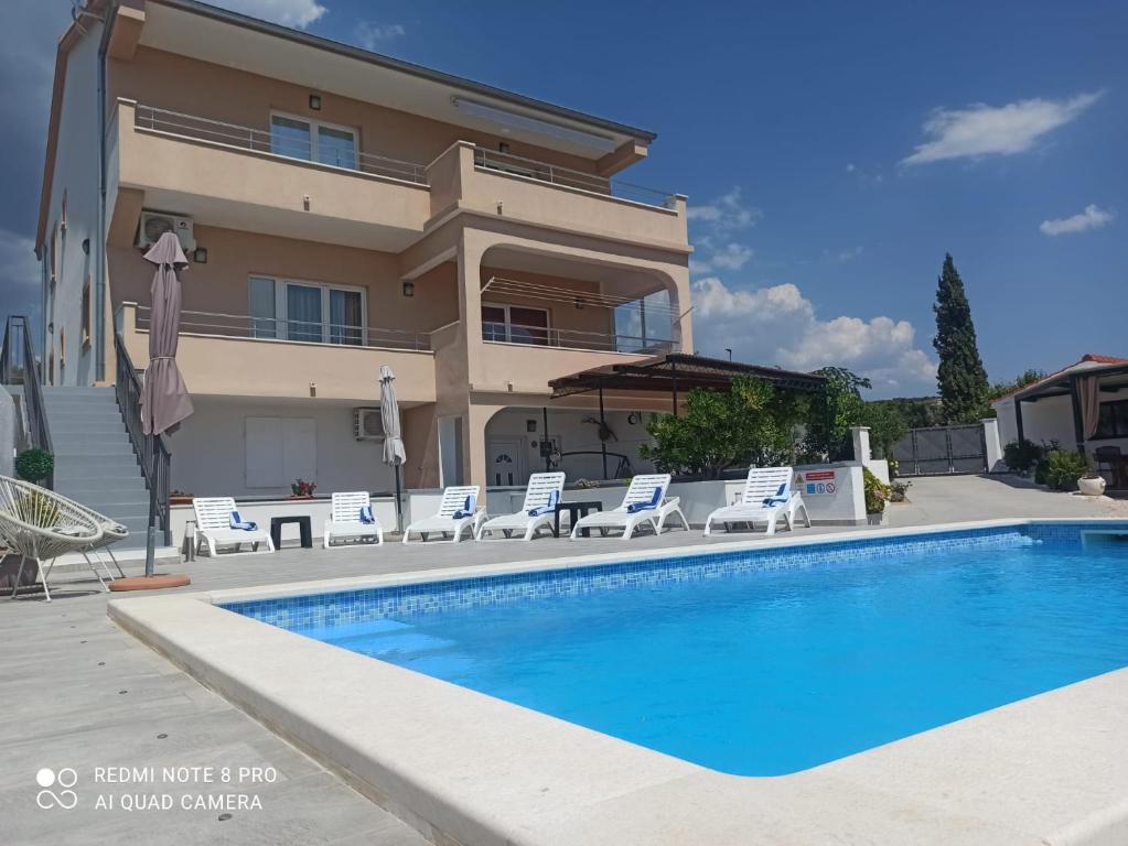 Vila Leona