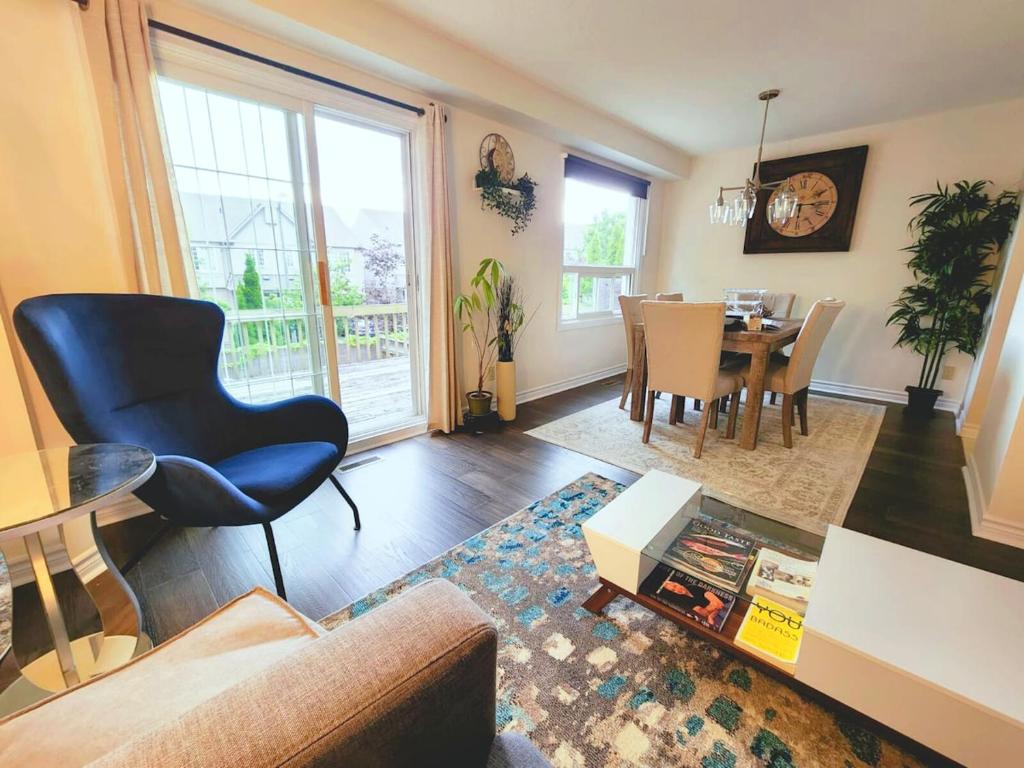 Imagen de la galería de Pickering Your home away from home, en Pickering