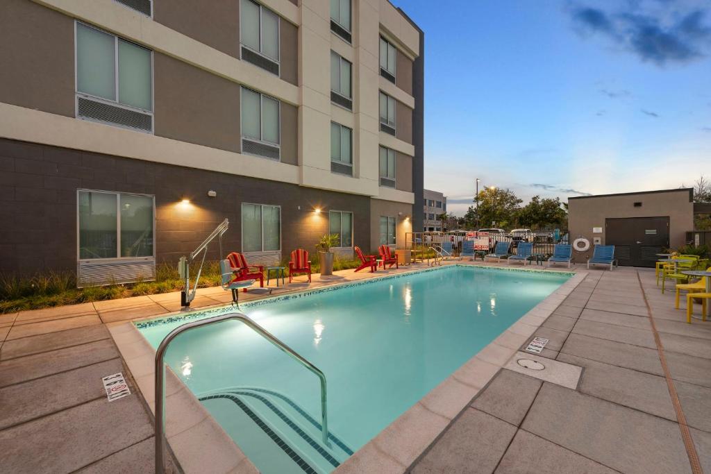 Home2 Suites By Hilton San Bernardino photo