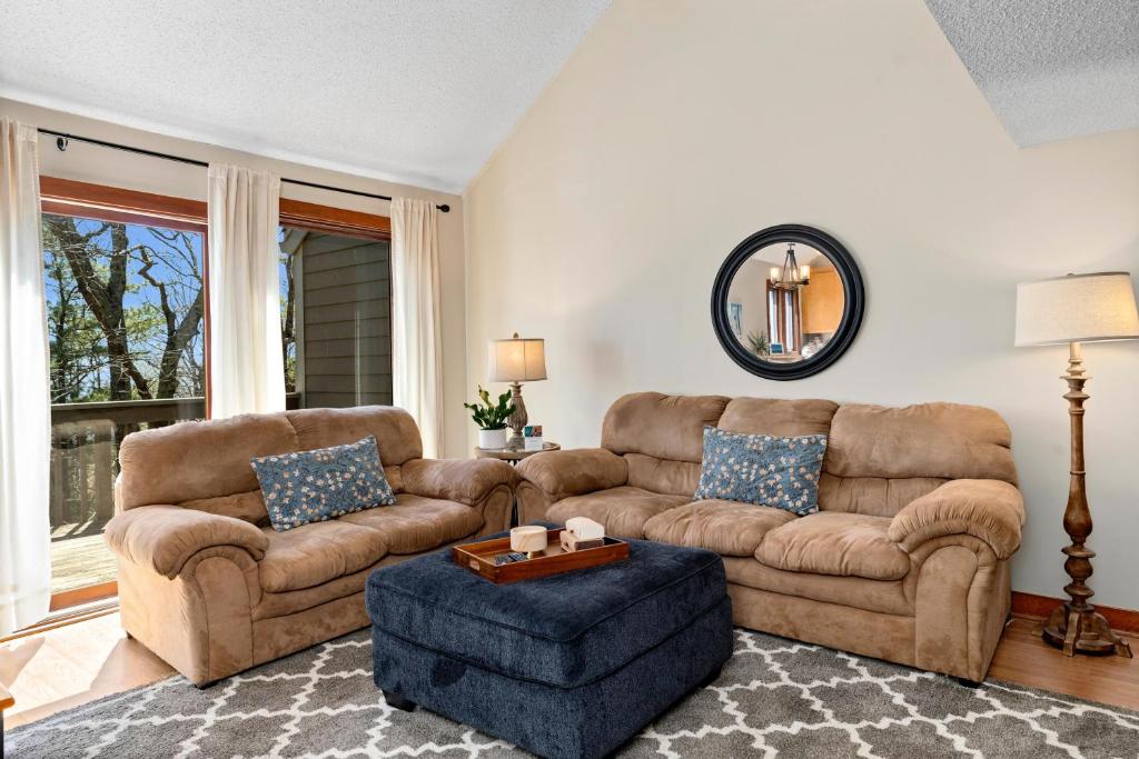 Posezení v ubytování Three Ridges 27 With Wintergreen Advantage