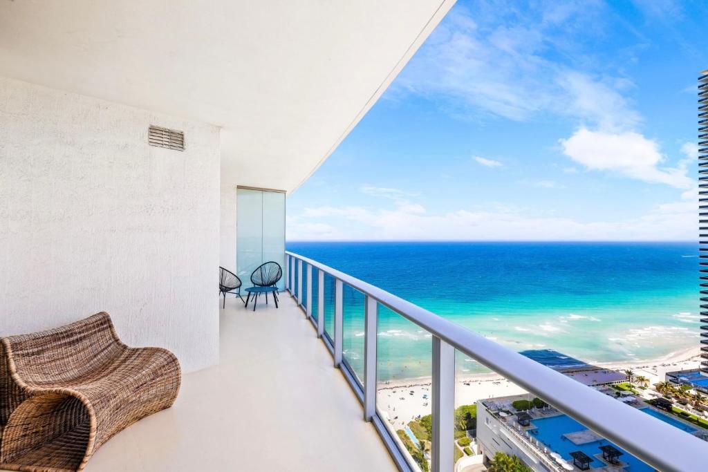Oceanfront Luxe Apt 24Th Floor Hollywood Precios Actualizados En 2026 Photo Inspiration