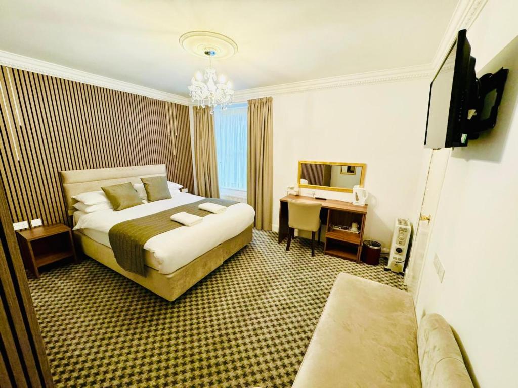 
Double Room
