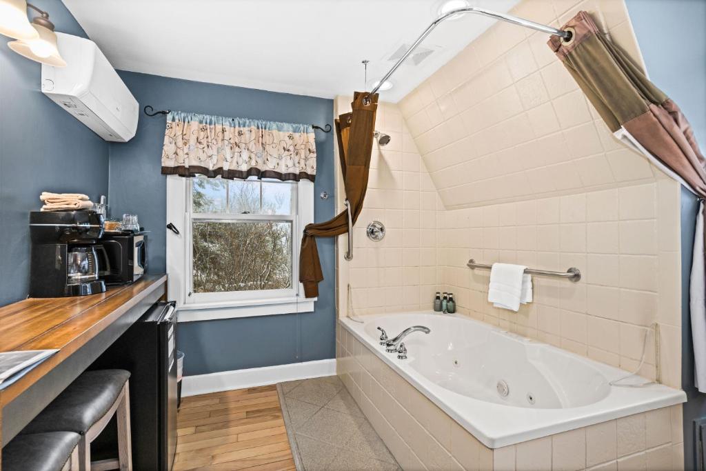 Historic Salyards Mansion by Heirloom Boutique Collection - Suite Queen Con Bañera De Hidromasaje
