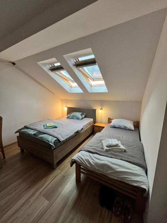 Postel nebo postele na pokoji v ubytování Apartman Veličković Sokobanja