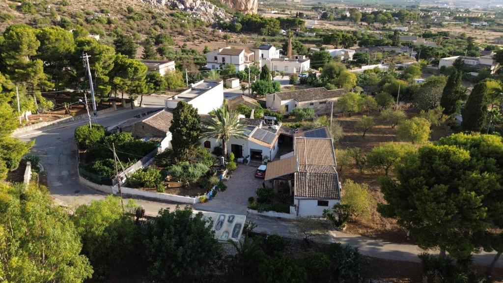 an aerial view of a house in a village at Arte Povera Landhaus in idyllischem Naturreservat in Custonaci