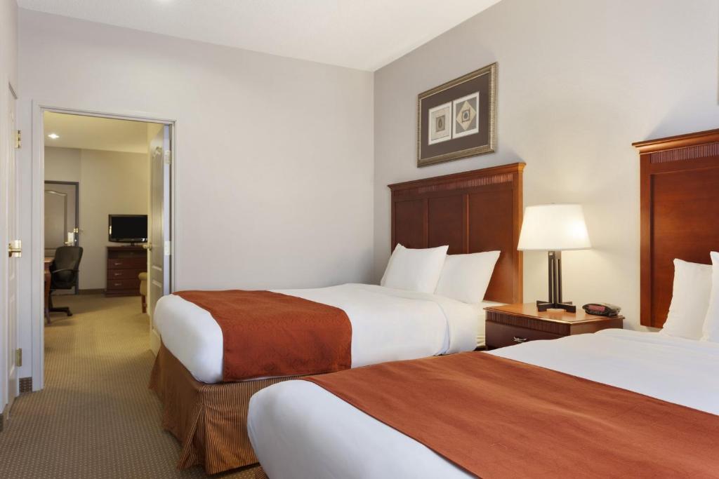 Country Inn & Suites by Radisson, Harrisonburg, VA - Queen Suite Met één Slaapkamer Met Een Bankje