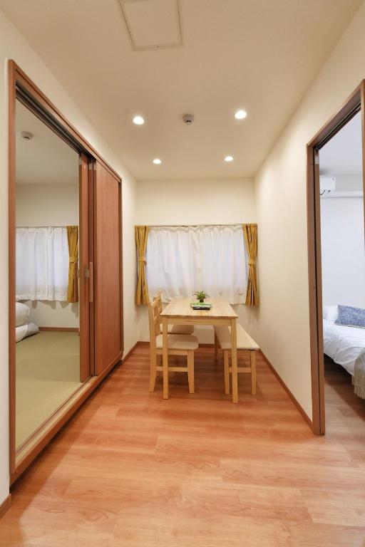 BSY301 Direct to Ginza and Roppongi, Private 2BR Home, Sleeps 4