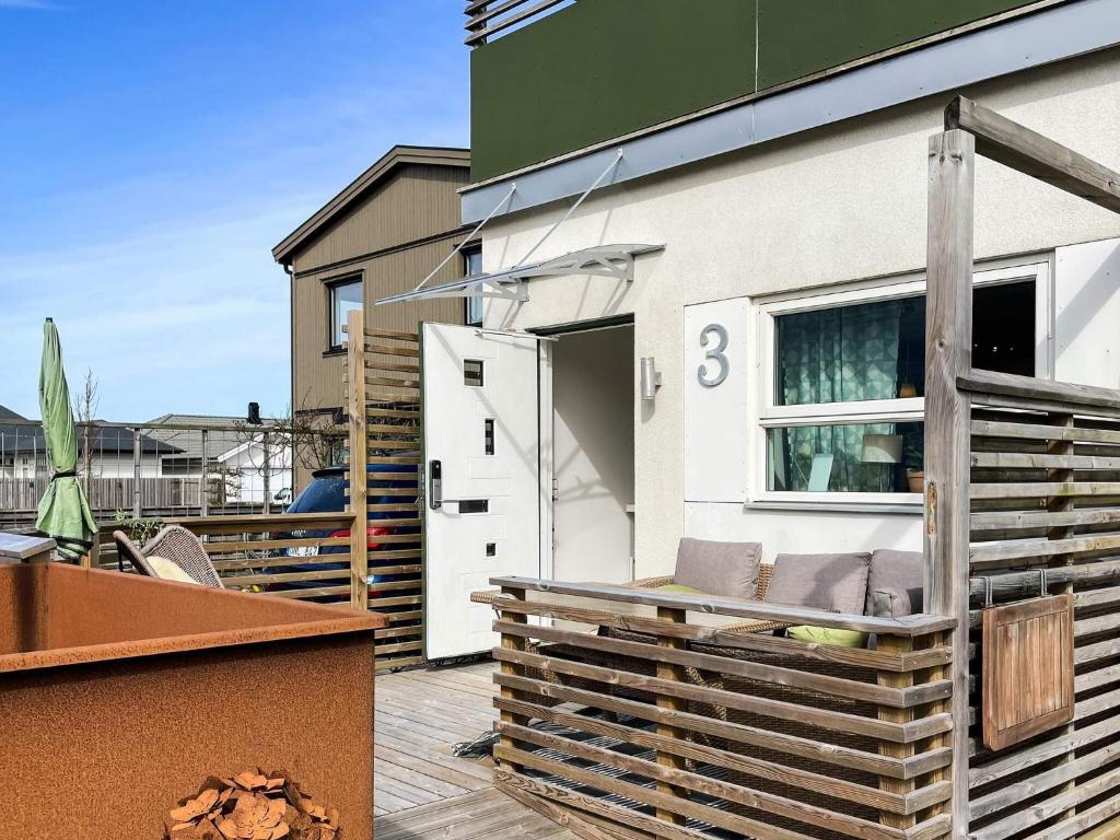 Μπαλκόνι ή βεράντα στο 4 star holiday home in LAHOLM