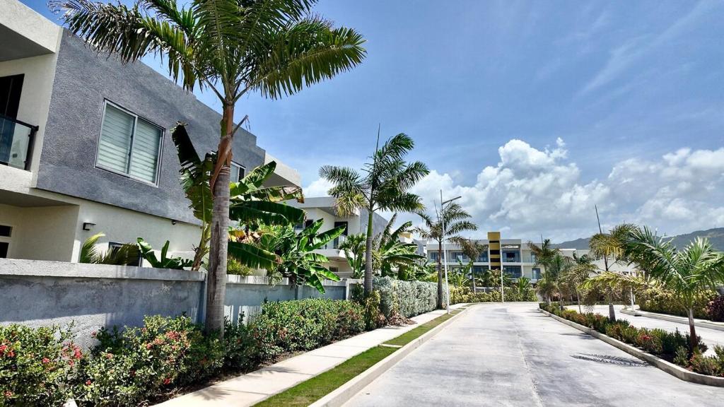 Taman di luar Condo Paradisiac Beach Club 2BDR