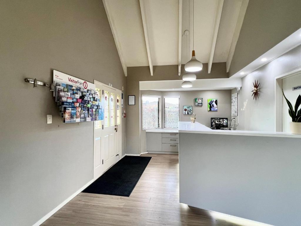 Airport Manor Inn - Resim 10