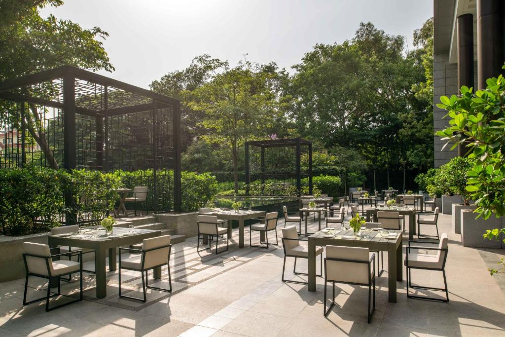 Four Seasons Hotel Bengaluru at Embassy ONE photo