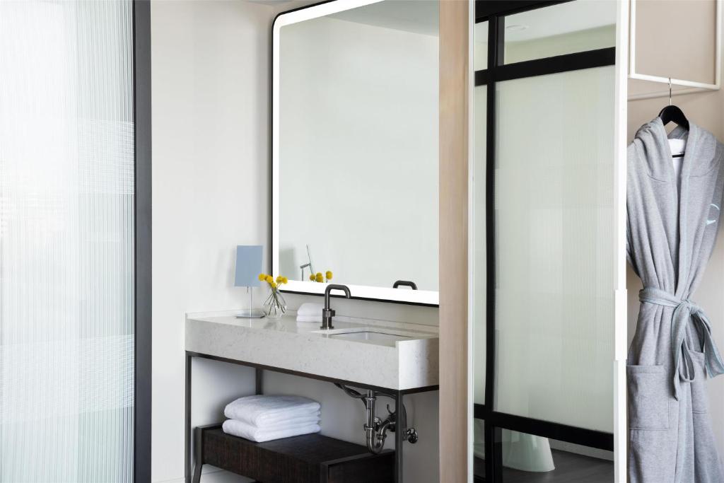 Hyatt Centric Congress Avenue Austin - King Studio