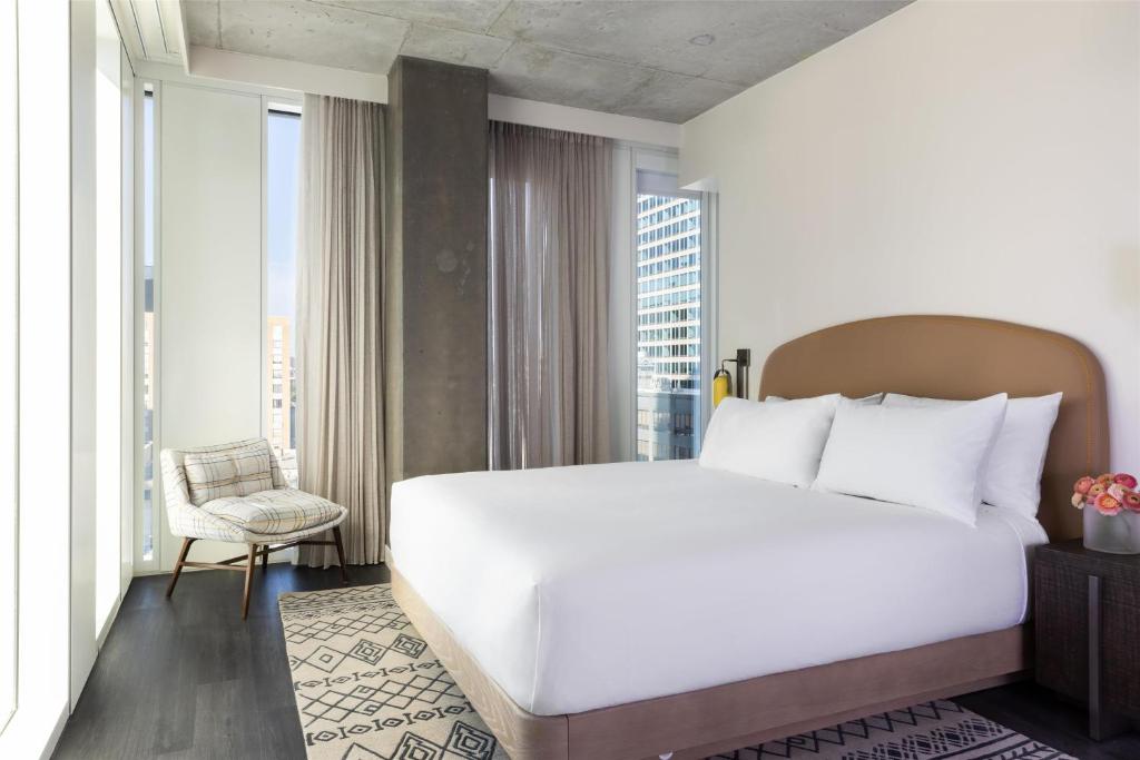 Hyatt Centric Congress Avenue Austin - Deluxe King Room With City View