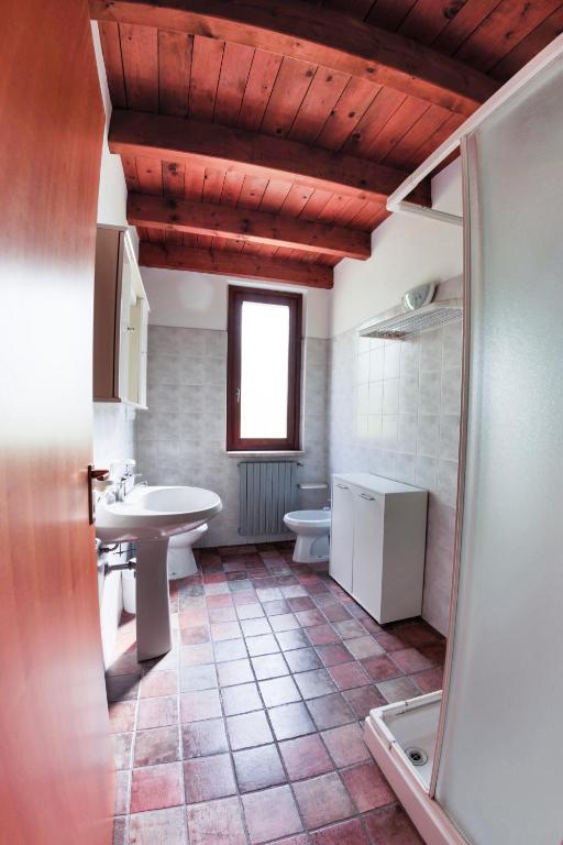 Koupelna v ubytování Agriturismo Gardenali