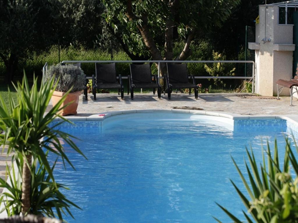 Πισίνα στο ή κοντά στο Villa with with 5 apartments in Peracko Blato