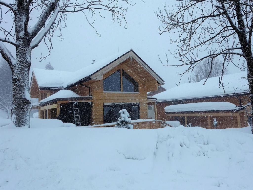 Galeriebild der Unterkunft Chalet in Tauplitz with sauna in ski area in Tauplitz