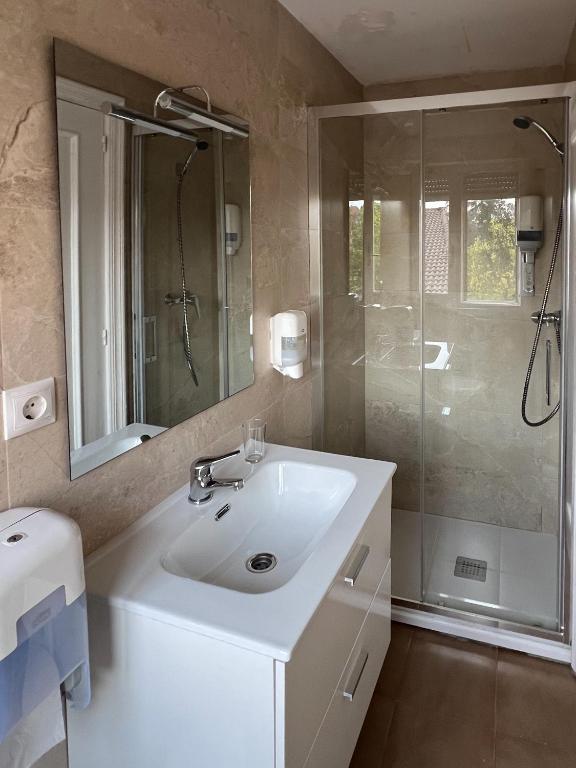 Hostal Entre Puertas - Double Room