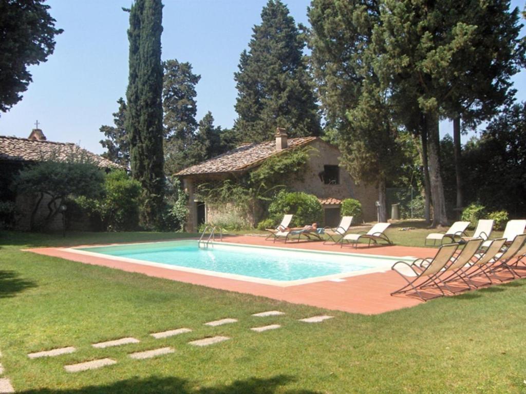 Πισίνα στο ή κοντά στο Cosy holiday home in Tuscany with shared swimming pool
