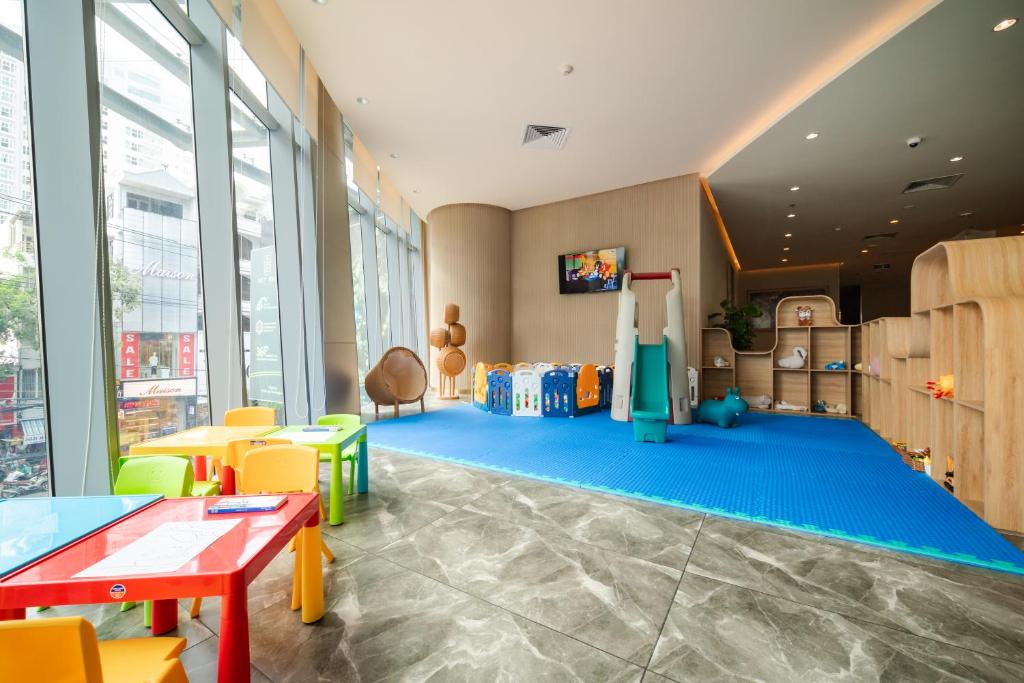 Phòng Deluxe Giường Đôi Với Ban Công và Tầm Nhìn Ra Biển