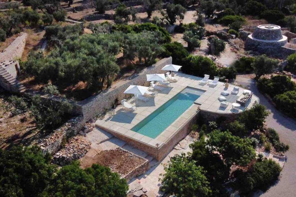 Bazén v ubytování Luxury - Trullo dei Silvi 2 by Salento Prime nebo v jeho okolí