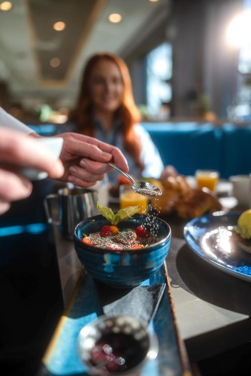 Clayton Hotel Charlemont - Resim 25