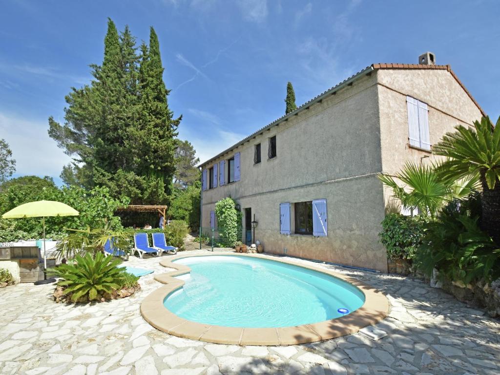 Villa in Fréjus with Pool near Beach