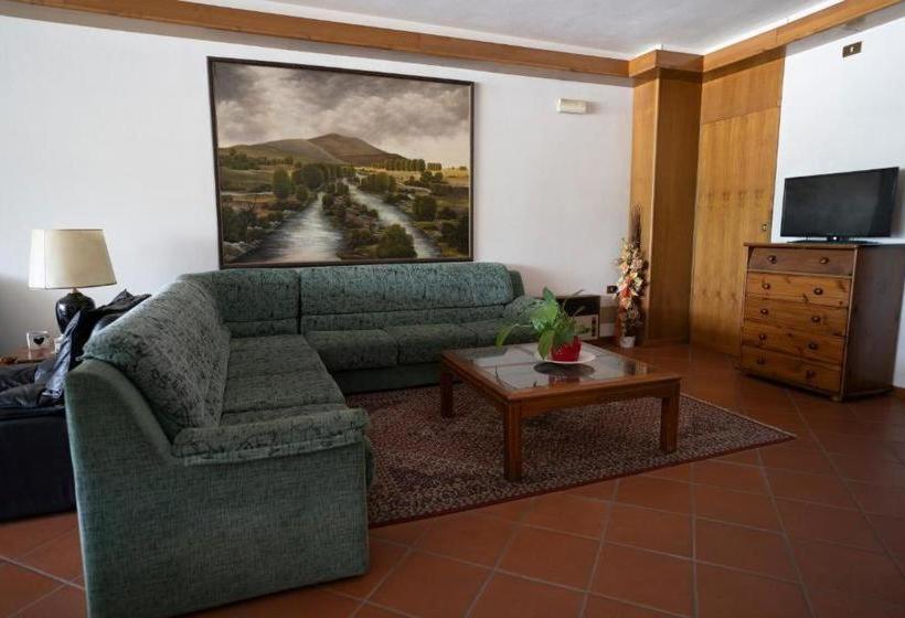 Gallery image of Hotel Mediavalle in Gallicano