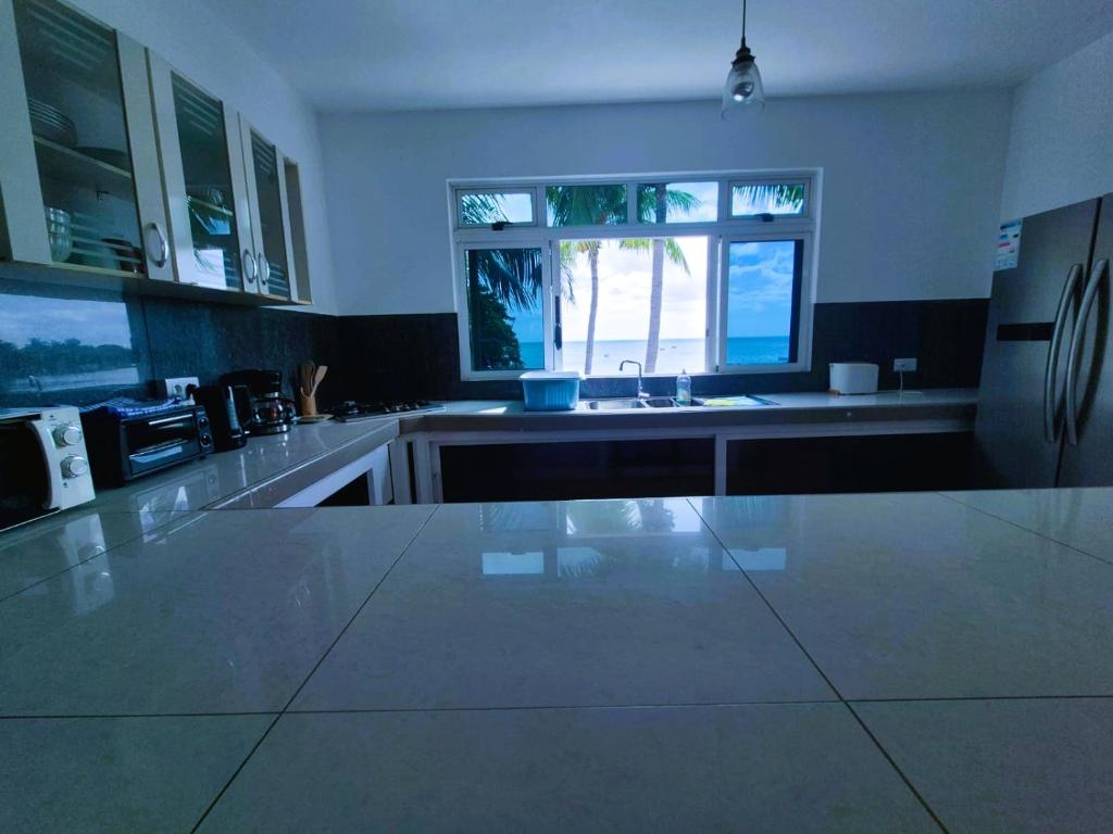 Baywatch Apartment - 11