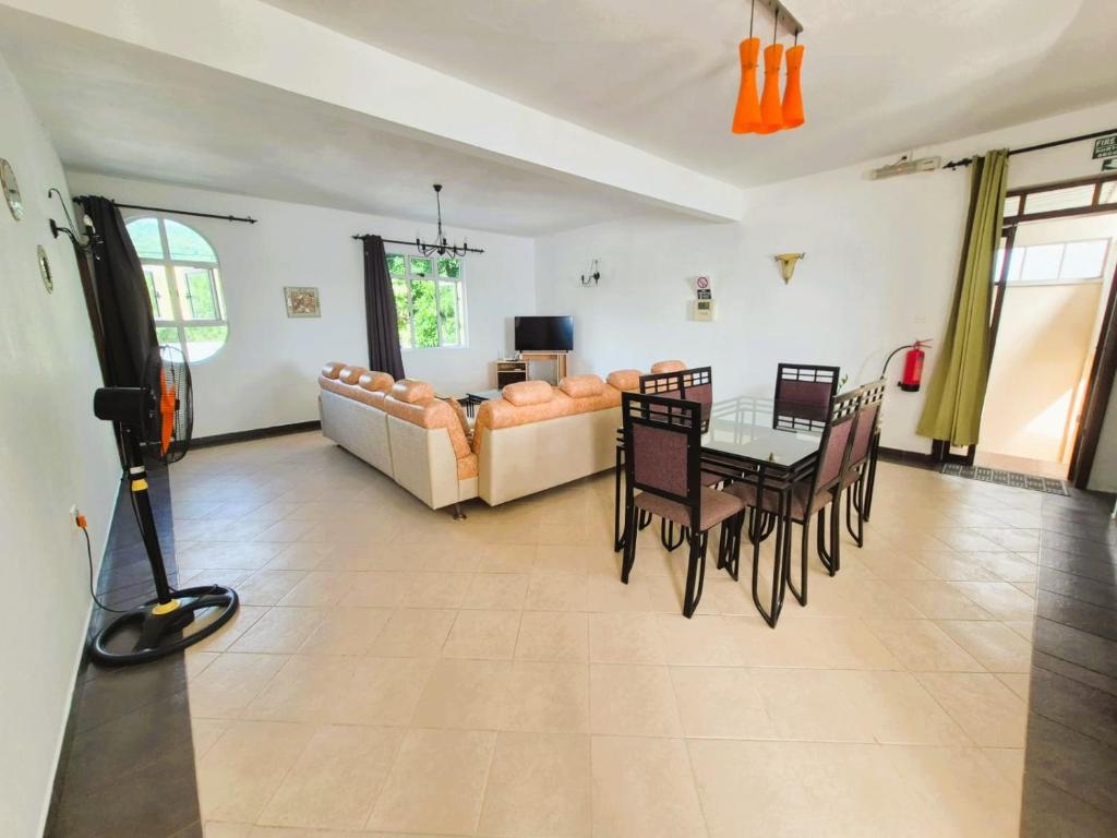 Baywatch Apartment - 15