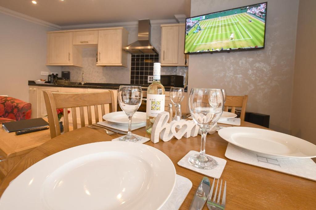 The Queens Hotel & Victoria Cloisters Apartments - Resim 8