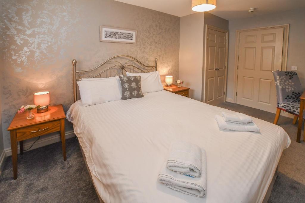 The Queens Hotel - 