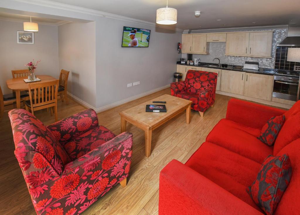 The Queens Hotel & Victoria Cloisters Apartments - Resim 31