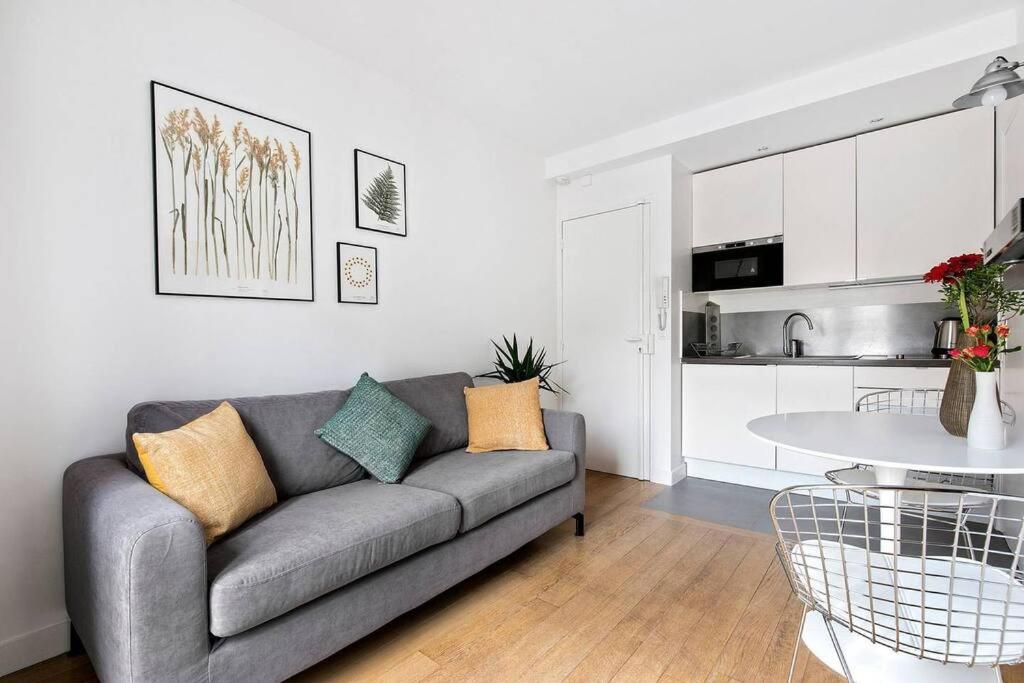 Superbe studio avec balcon au coeur de Montorgueil