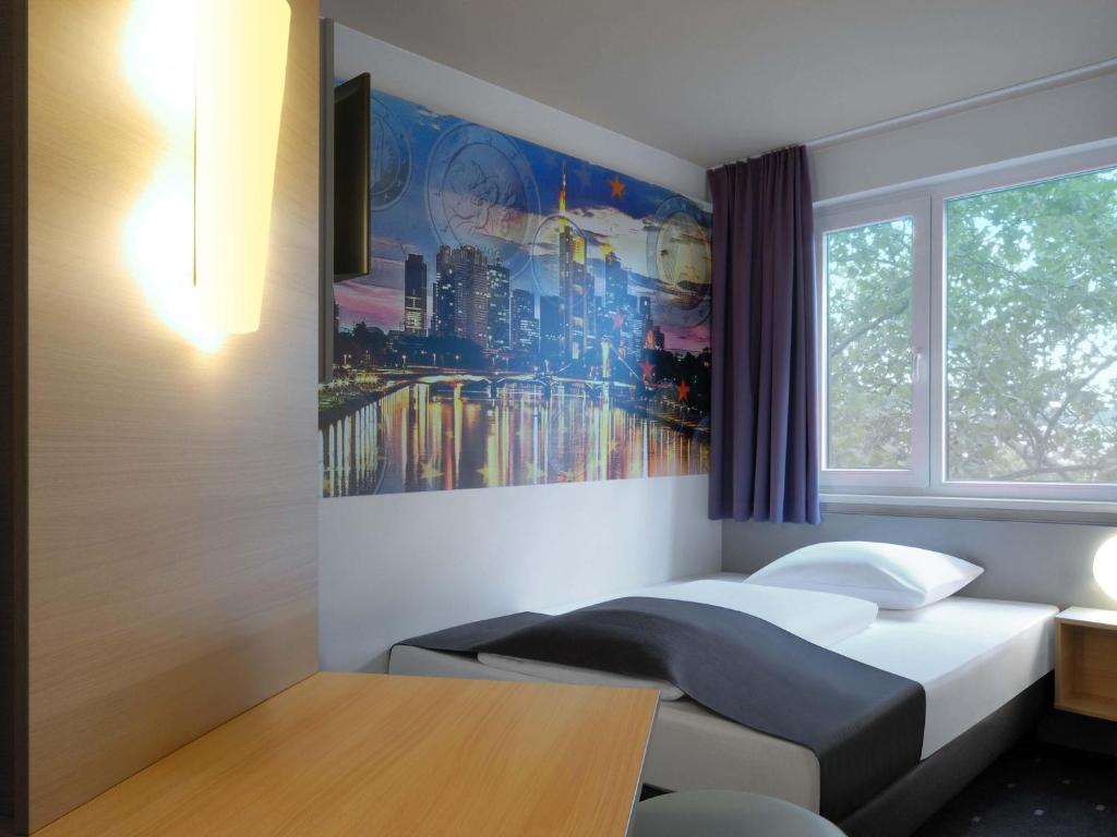 B&B HOTEL Frankfurt City-Ost - Resim 17