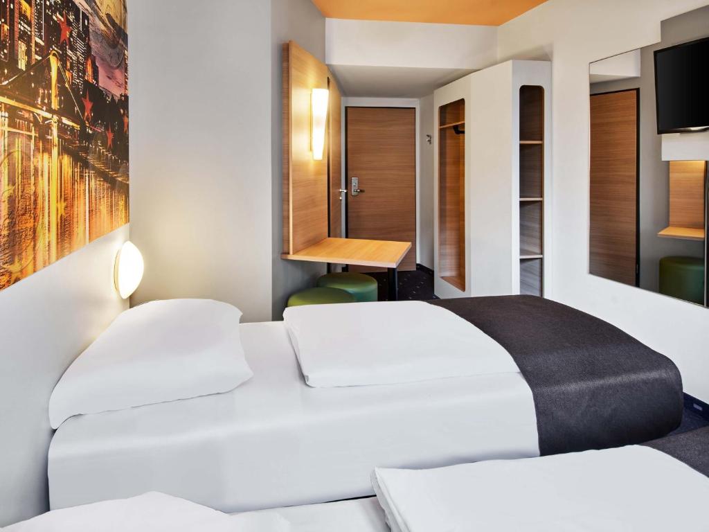 B&B HOTEL Frankfurt City-Ost - Resim 21