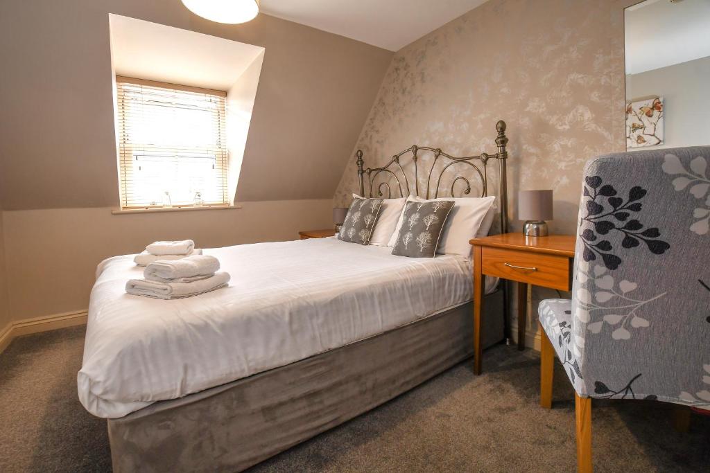The Queens Hotel - 