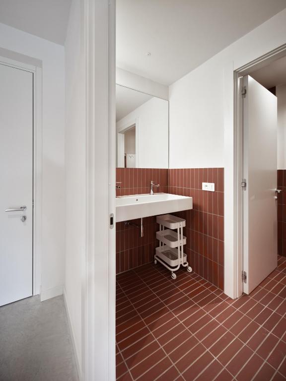 Gabanon - Lit Simple Dans Dortoir Mixte