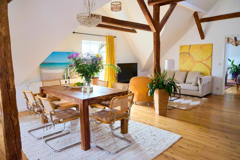 Posezení v ubytování Luxuriöses Loft mit schönem Blick