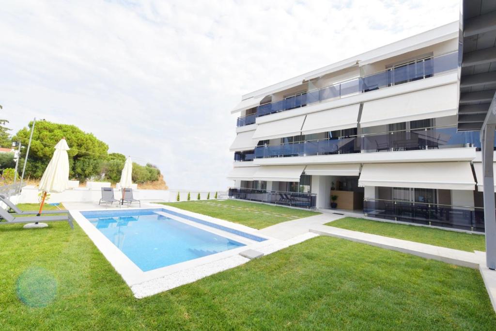 Swimmingpoolen hos eller tæt på Atlantis Suites and Rooms Nikiti