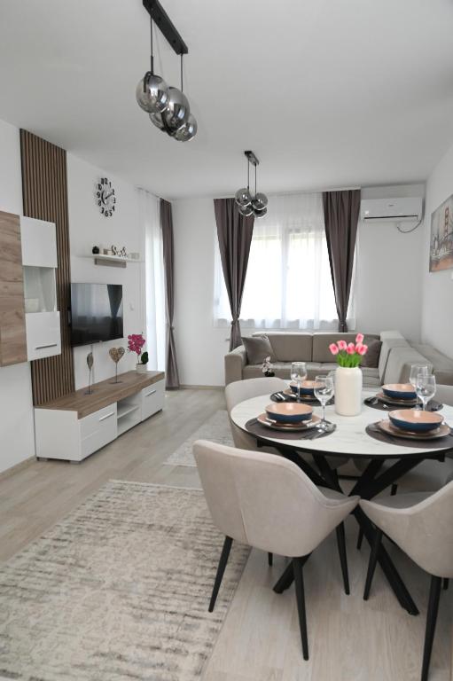 Park Apartman - One-Bedroom Apartment