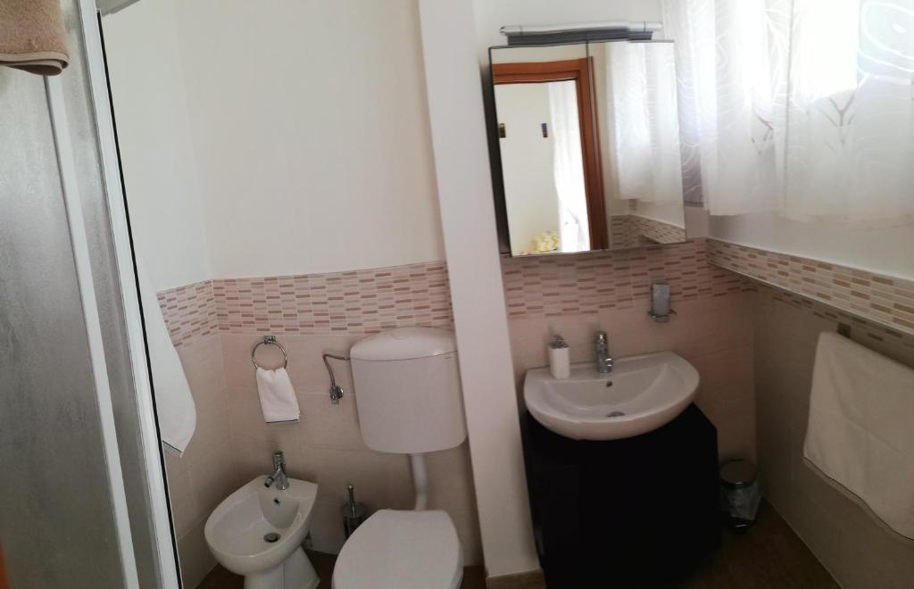 B&B DALLA ZIA - Single Room With Private Bathroom