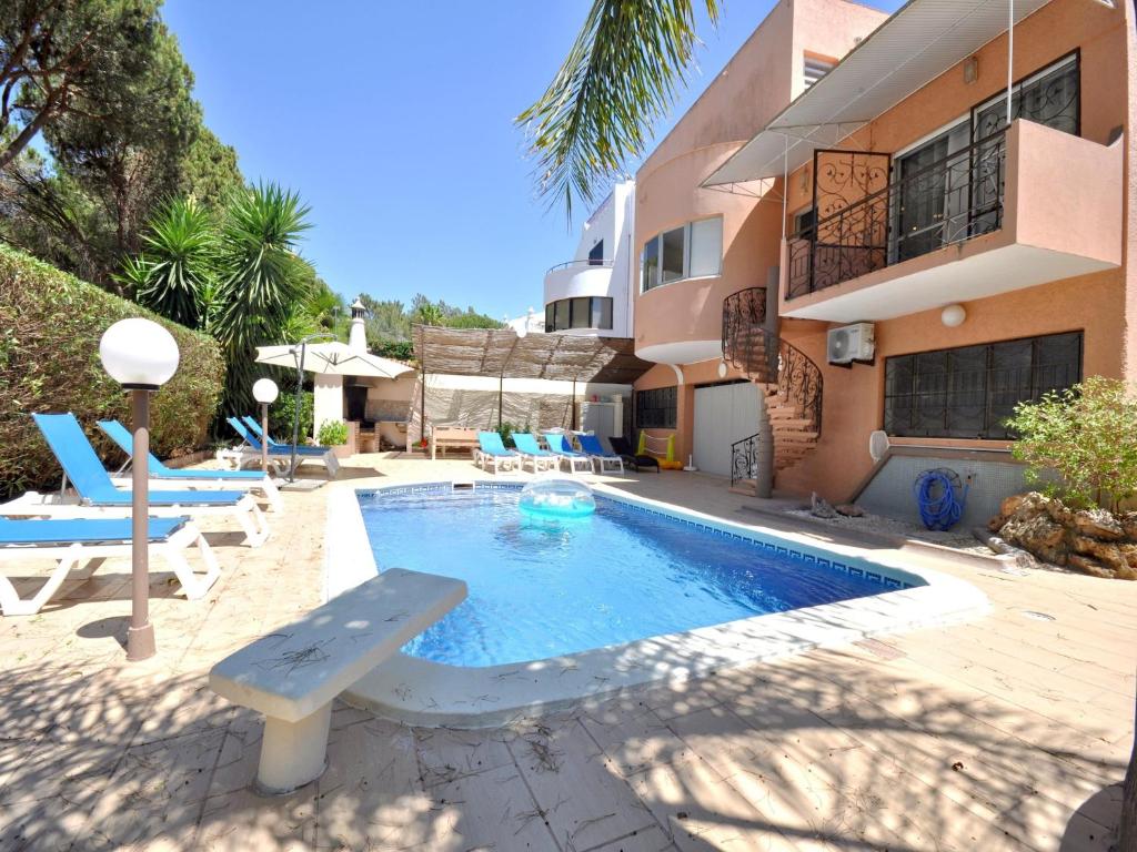Villa in Algarve near Marina & Golf Course