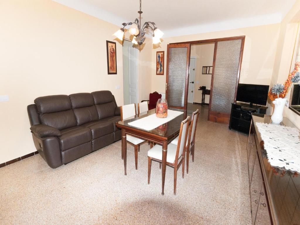 Χώρος καθιστικού στο Holiday Home in St Pere Pescador with Pool