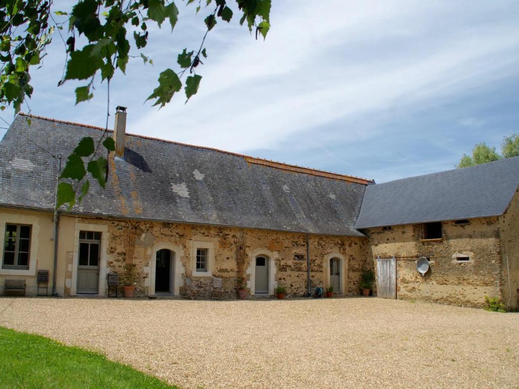 Imagen de la galería de Holiday home in Angers with private garden, en Saint-Laurent-des-Mortiers