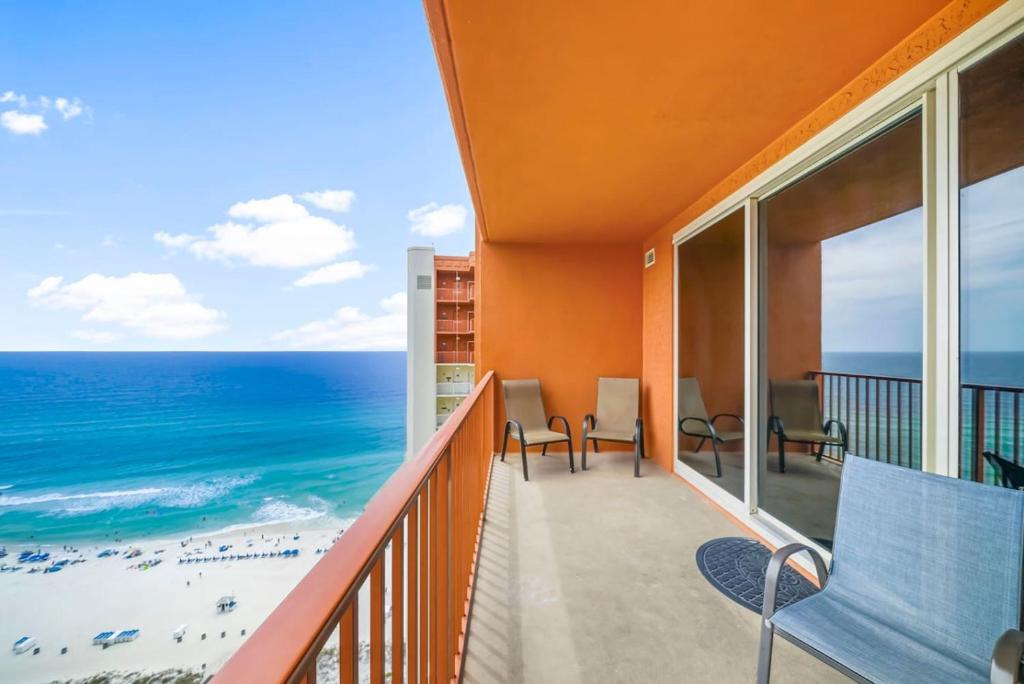 Photo inspiration: Beachfront Ocean Views Sleeps 6 Hot Tub Panama City Beach Photo Inspiration