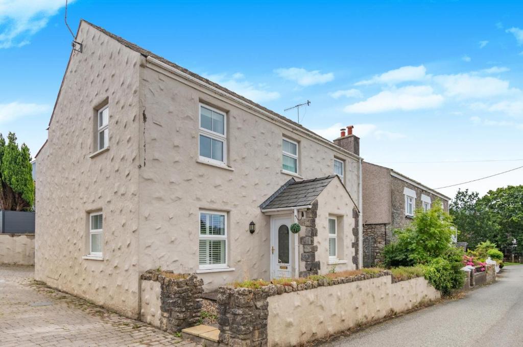 Hoone, kus puhkemaja asub