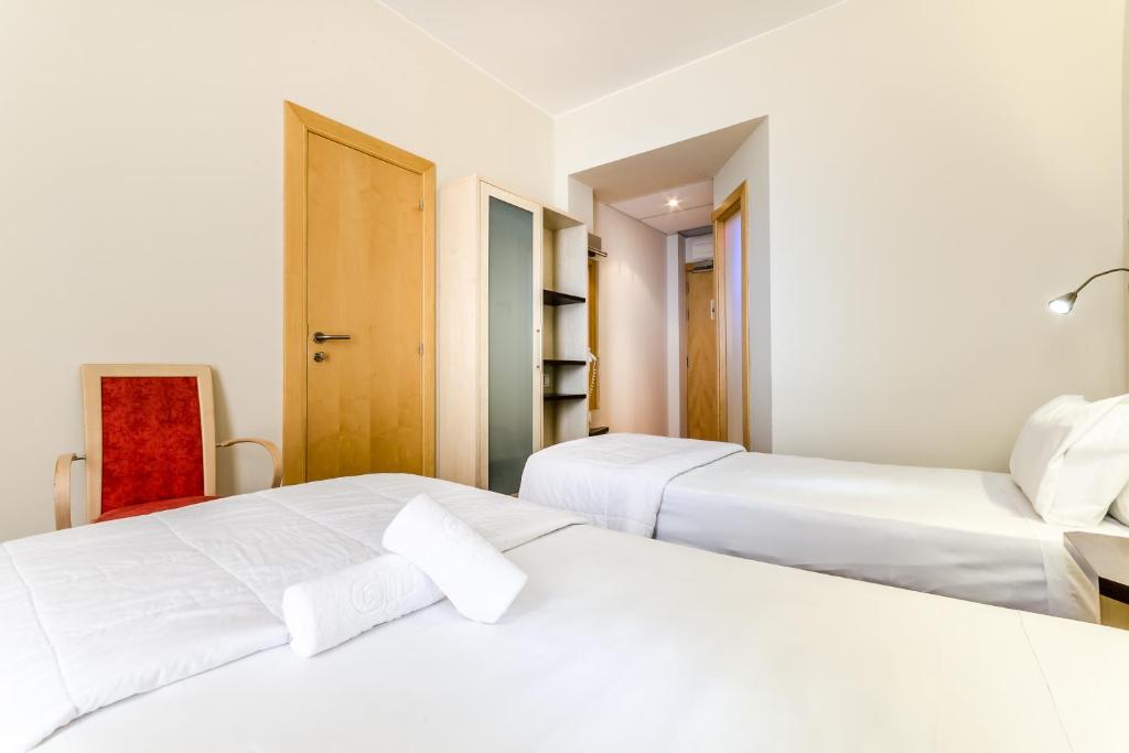 Hotel YIT Ciudad De Zaragoza - Resim 9