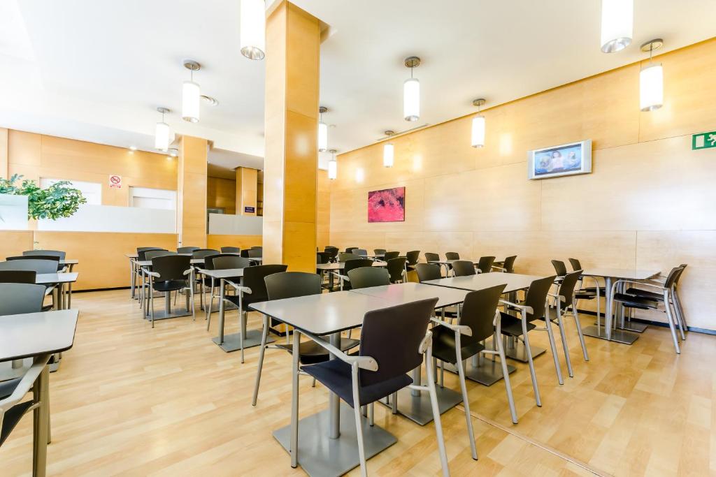 Posezení v ubytování Hotel YIT Ciudad De Zaragoza